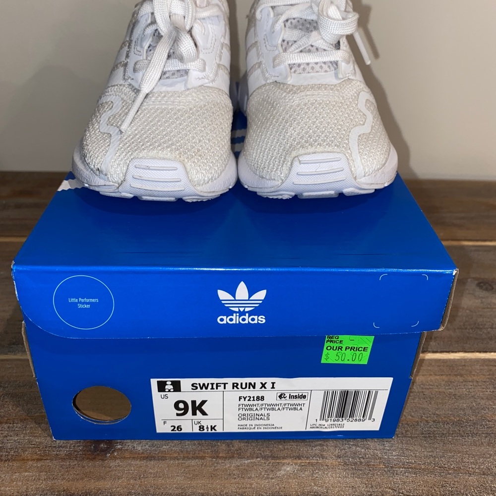 💥🖍️Adidas Originals Swift Run X size: 9k🖍️💥